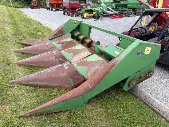 John Deere 444 Corn Head