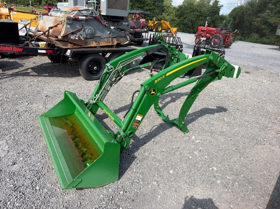 John Deere 320 R Loader