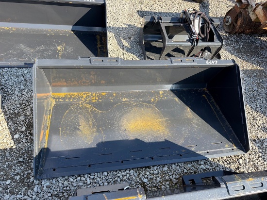 WOLVERINE 74" SKIDSTEER BUCKET