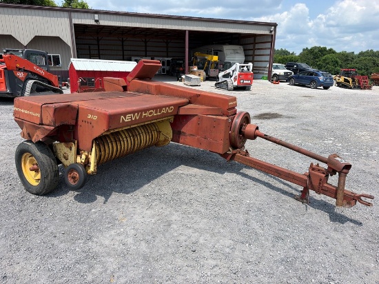NEW HOLLAND 310 SQ BALER