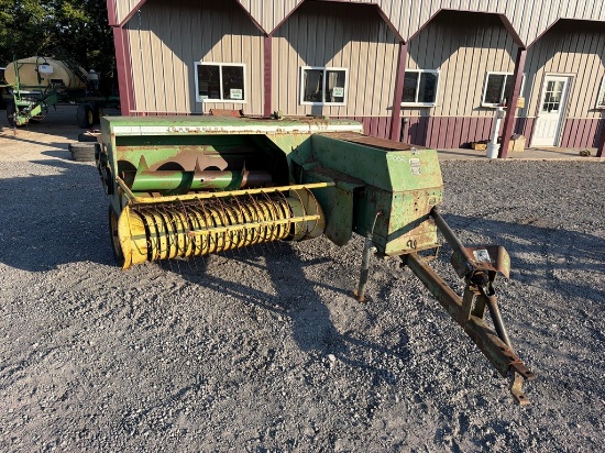 JOHN DEERE 336 SQ BALER