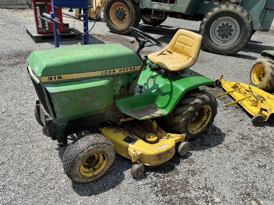 John Deere 316 Lawn Mower ( Not Running)