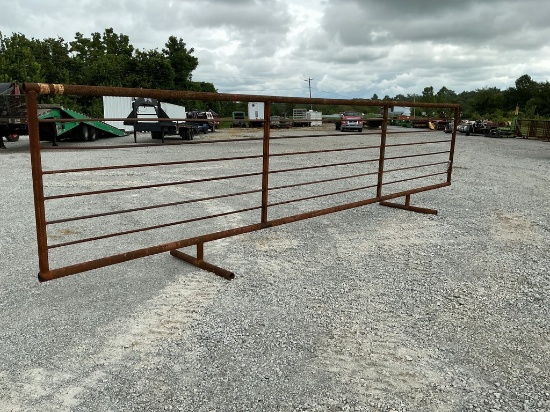 1) 24' HD FREE STANDING LIVESTOCK PANEL