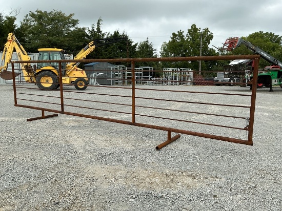 1) 24' HD FREE STANDING LIVESTOCK PANEL