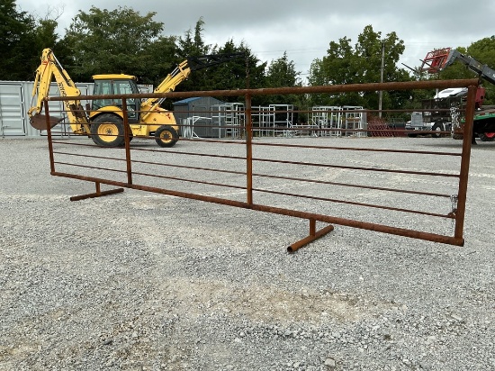 1) 24' HD FREE STANDING LIVESTOCK PANEL