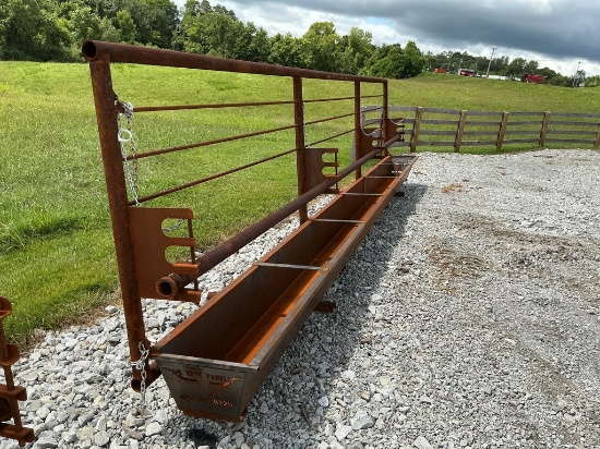 1) 24' HD FREE STANDING LIVESTOCK PANEL WITH FEED BUNK