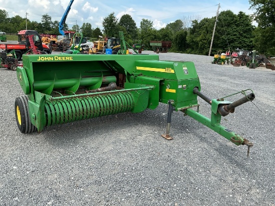 John Deere 338 Sq Baler