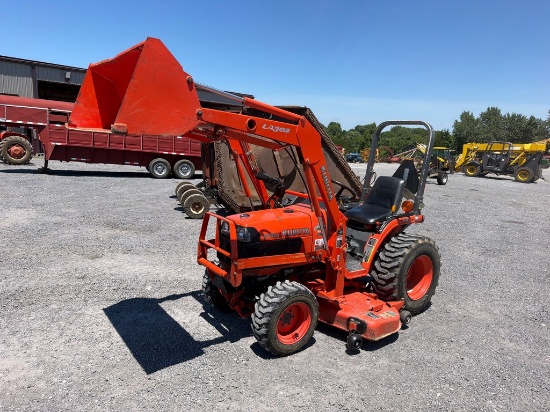 KUBOTA B7510 TRACTOR W/LOADER
