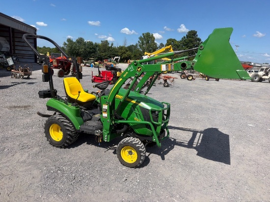 JOHN DEERE 1023E TRACTOR W/LOADER