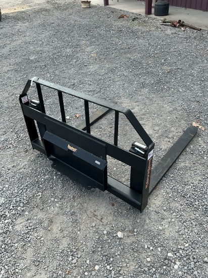 TOMAHAWK MINI SKID PALLET FORKS 42"