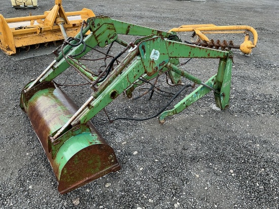 John Deere 67 Loader