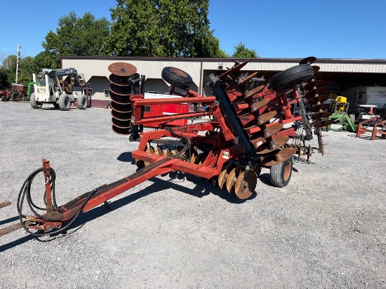 18' CASE IH 496 DISC W/DRAG