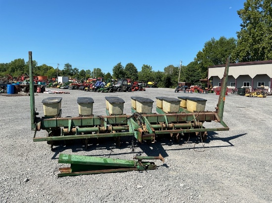 JOHN DEERE 7000 PLANTER 6-ROW