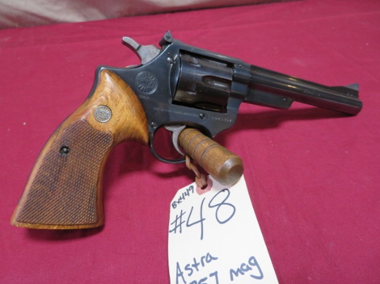Astra 357 revolver