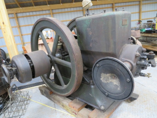 Stover 8-10 HP hit & miss engine