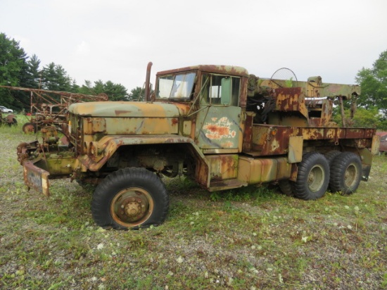 1953 Studebaker 6x6 5-ton wrecker truck