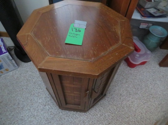 Octagon lamp table