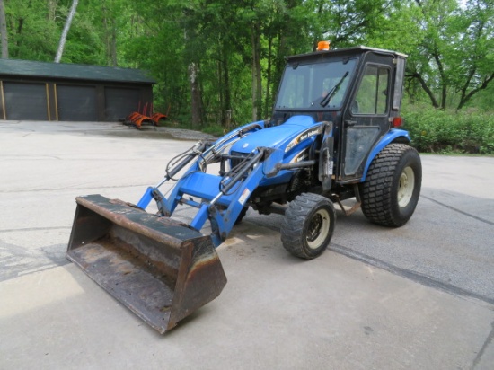 New Holland TC45DA 4WD tractor w/loader