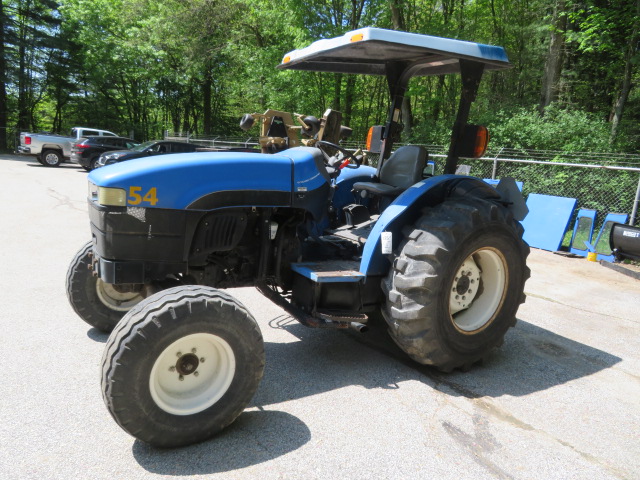 New Holland TN65 Tractor (Goodyear Location) | Proxibid