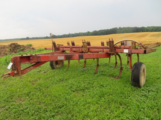 Melroe 11 Shank Chisel Plow