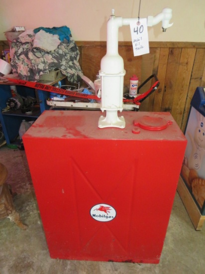 Mobil Oil Tank w/Pump