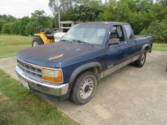1993 Dodge Dakota 2WD pickup truck