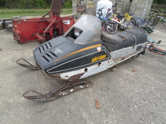 Ski-Doo Everest 500 Snowmobile (parts)