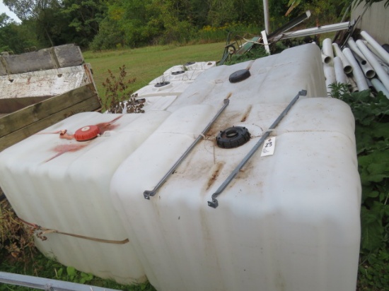 (3) Plastic water storage tanks