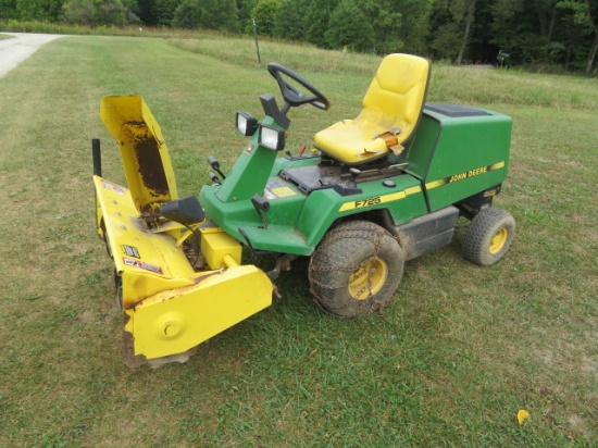 John Deere F725 Lawn Tractor w/snow blower