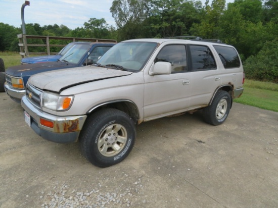 1997 Toyota 4 Runner 4WD SUV
