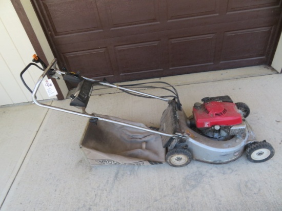 Honda HR214 push mower