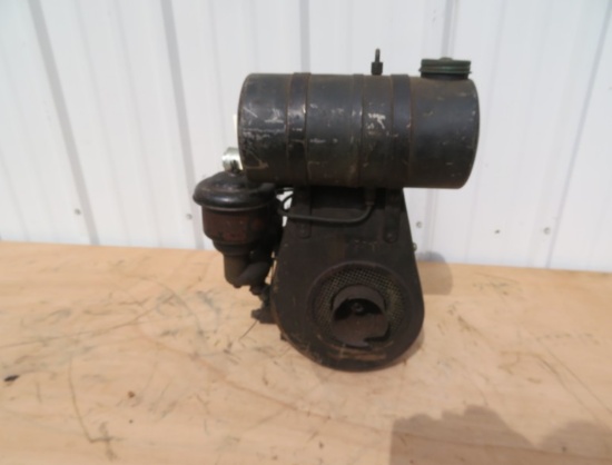 Briggs & Stratton gas engine