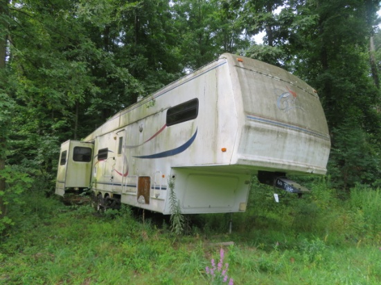 Cardinal 36' 5th Wheel RV Camper - NO TITLE