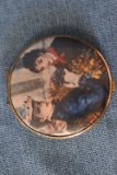 EARLY VICTORIAN COMPACT!