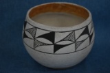 LARGE ACOMA POT!