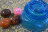 VINTAGE JAR FILLED W/4 BEAUTIFUL GLASS EGGS!