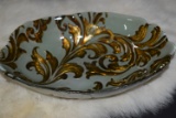 GORGEOUS 8.5 INCH OVAL GLASS DISH W/GOLD INLAY!
