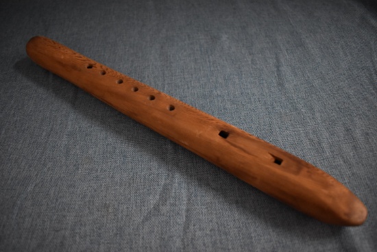 NATIVE AMERICAN HAND CARVED WOOD FLUTE!