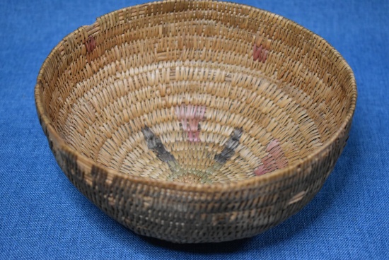 EXCEPTIONAL NAVAJO BASKET!