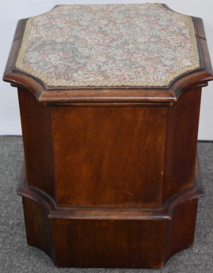 EARLY 19TH CENTURY COMMODE STOOL!