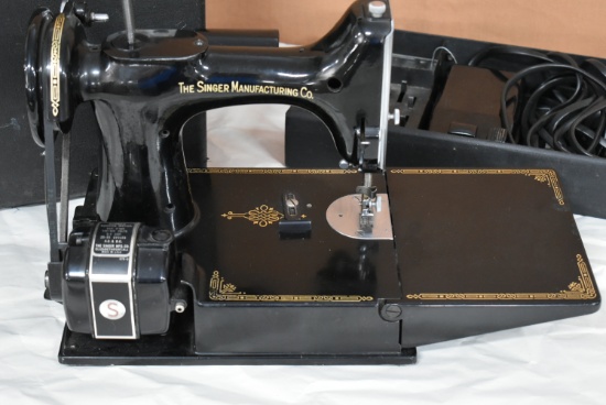 SINGER FEATHERWEIGHT!!!