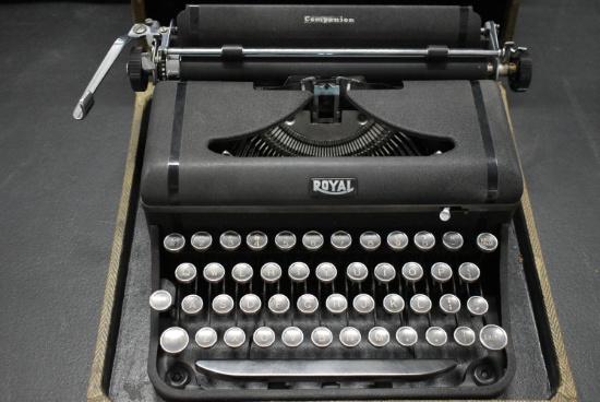 ROYAL COMPANION TYPEWRITER!