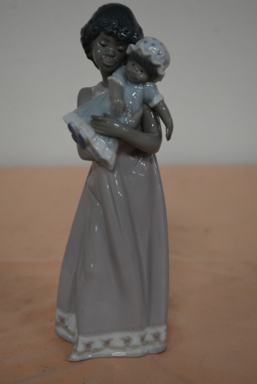 LLADRO " BABY DOLL"
