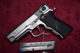 FIREARM/GUN S&W 40 TACTICAL!! H 101