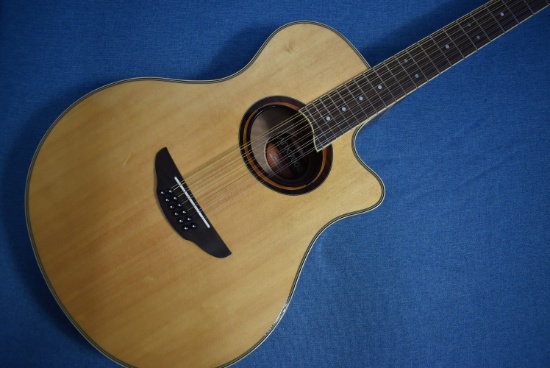 YAMAHA APX 700II-12NT GUITAR!!!