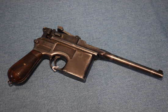 FIREARM/GUN BROOM HANDLE MAUSER!!! H 571