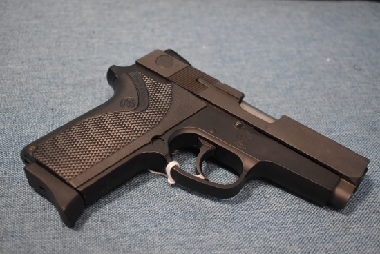 FIREARM/GUN S&W MODEL 908 !!! H 627