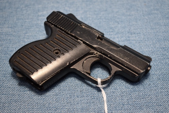 FIREARM/GUN LORCIN L25 !! H 642