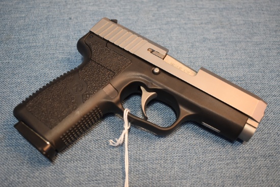 FIREARM/GUN KAHR CW 40. H378
