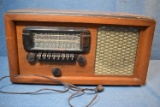 STANDARD CONSOLE RADIO!!